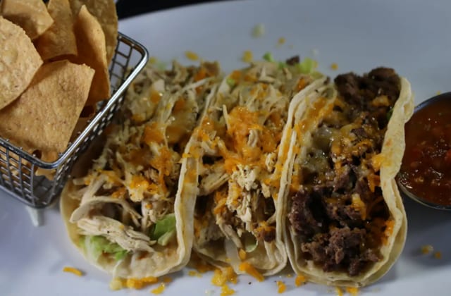 2 Tacos.
